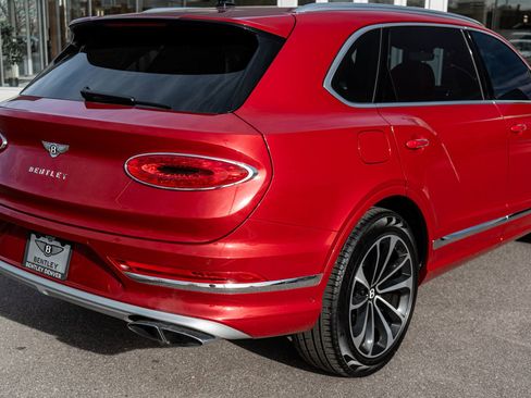 Used 2024 Bentley Bentayga Extended Wheelbase image 13