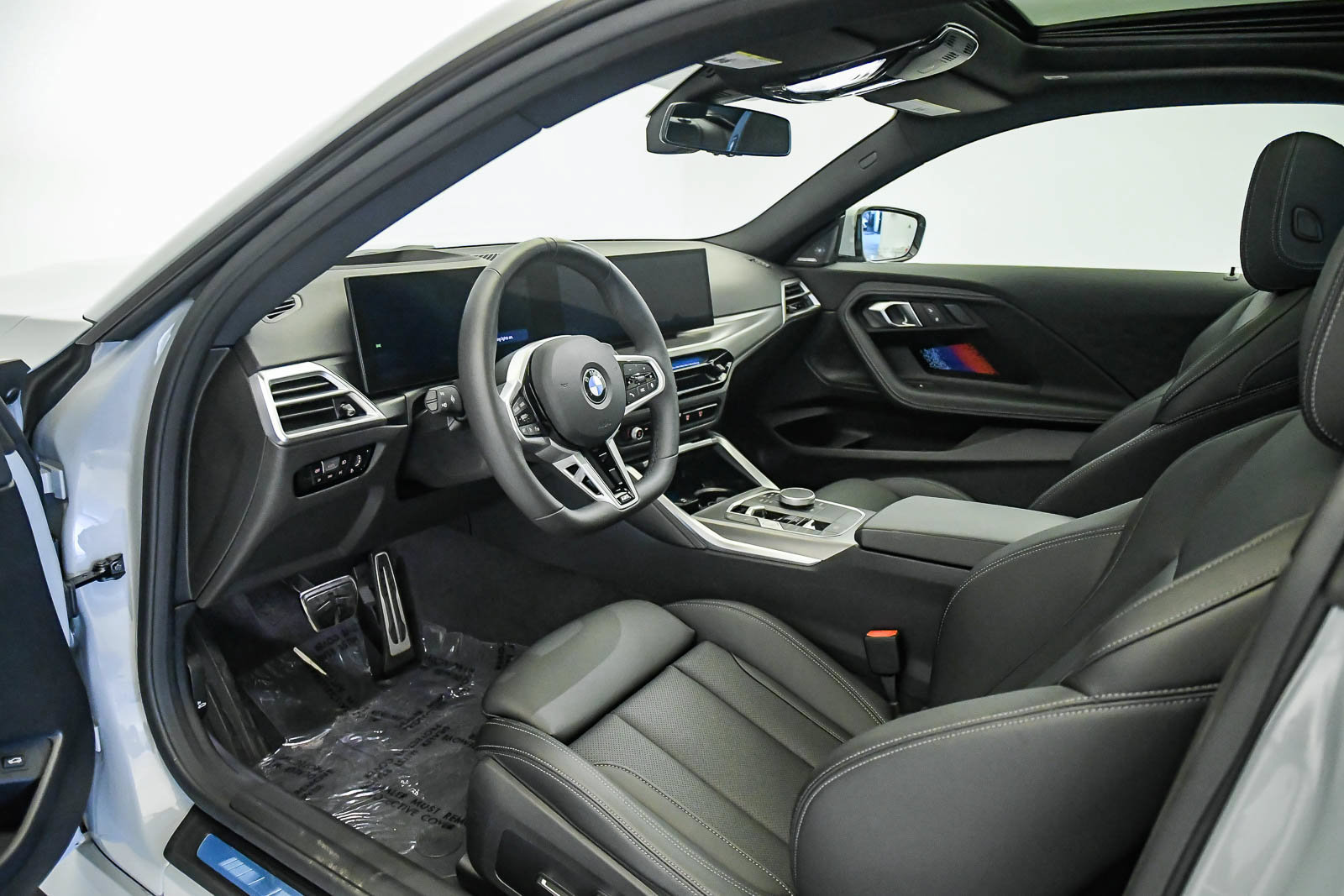 Used 2026 BMW 230i Coupe w/ Premium Package RWD image 16