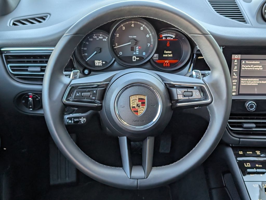 Certified 2025 Porsche Macan AWD/4WD image 21