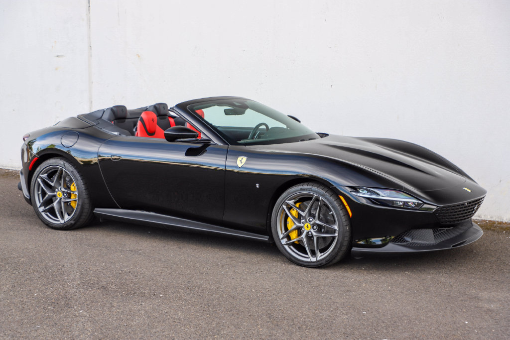 Certified 2025 Ferrari Roma Spider RWD image 1