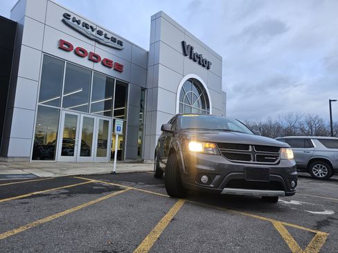 Used 2018 Dodge Journey GT image 2