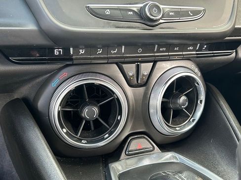 Used 2017 Chevrolet Camaro LT RWD image 25