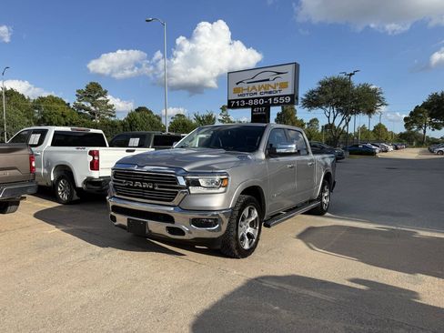 Used 2020 RAM 1500 Laramie AWD/4WD image 3