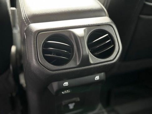 Used 2021 Jeep Gladiator Overland image 45