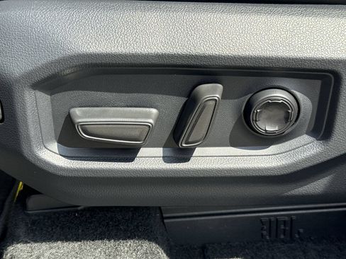 Certified 2025 Toyota Sequoia Platinum AWD/4WD image 14