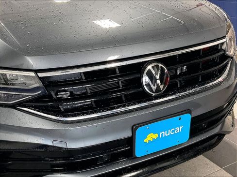 Used 2024 Volkswagen Tiguan SE R-Line image 32