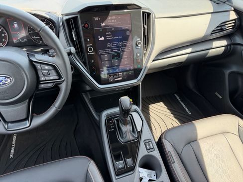 Certified 2025 Subaru Crosstrek 2.5i Limited w/ Crosstrek Mirror Package AWD/4WD image 14