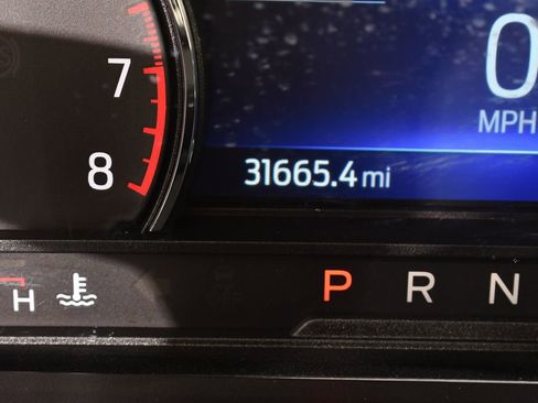 Used 2022 Ford Explorer XLT w/ Equipment Group 202A AWD/4WD image 28