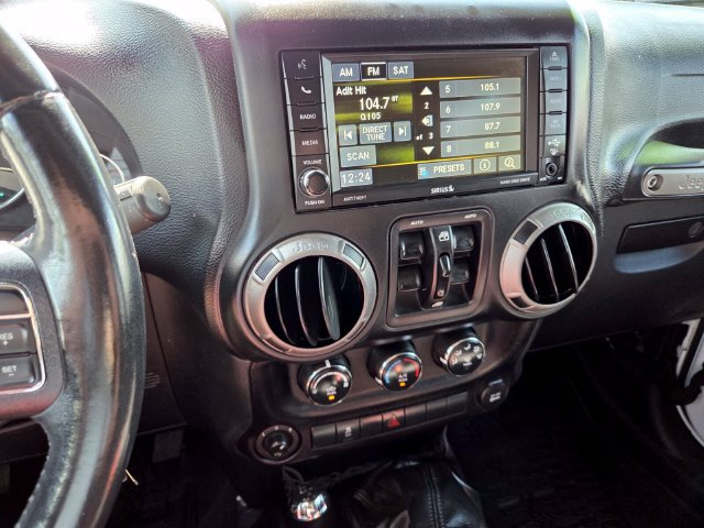 Used 2015 Jeep Wrangler Unlimited Sport w/ Quick Order Package 23S AWD/4WD image 21