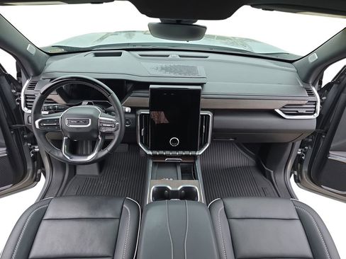 Used 2024 GMC Acadia Denali w/ Super Cruise Package image 9