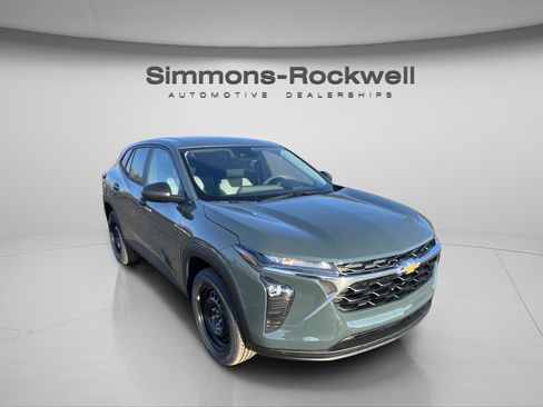 New 2026 Chevrolet Trax LS FWD image 4