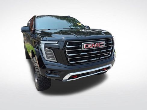 Used 2025 GMC Yukon XL AT4 w/ AT4 Premium Plus Package AWD/4WD image 2