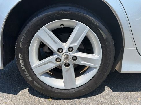 Used 2013 Toyota Camry SE FWD image 13