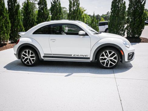 Used 2017 Volkswagen Beetle 1.8T Dune FWD image 11