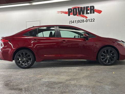 Used 2023 Toyota Corolla SE image 2