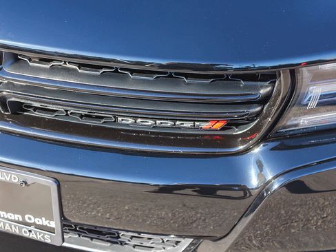 Used 2017 Dodge Charger SXT w/ Plus Group image 12