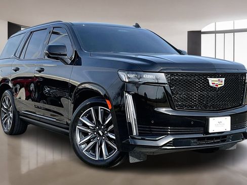 Certified 2024 Cadillac Escalade Sport Platinum w/ LPO, Floor Liner Package image 11