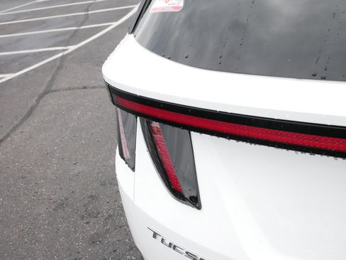 Used 2023 Hyundai Tucson Limited image 17