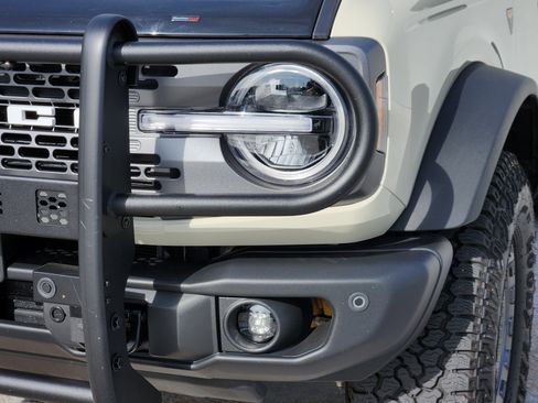 Used 2025 Ford Bronco Badlands AWD/4WD image 11