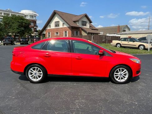 Used 2015 Ford Focus SE FWD image 7