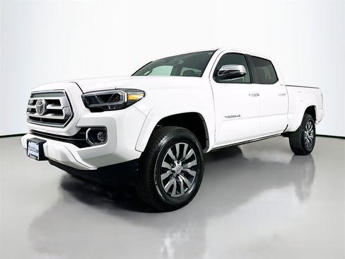 Certified 2023 Toyota Tacoma Limited image 3