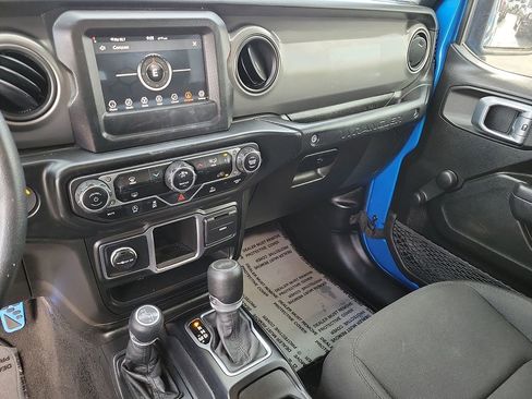 Used 2023 Jeep Wrangler Sport AWD/4WD image 20