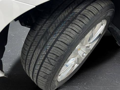 Used 2022 Chevrolet Silverado 1500 High Country w/ High Country Premium Package image 39