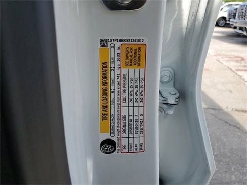 New 2025 GMC Canyon Elevation w/ Convenience Package image 32