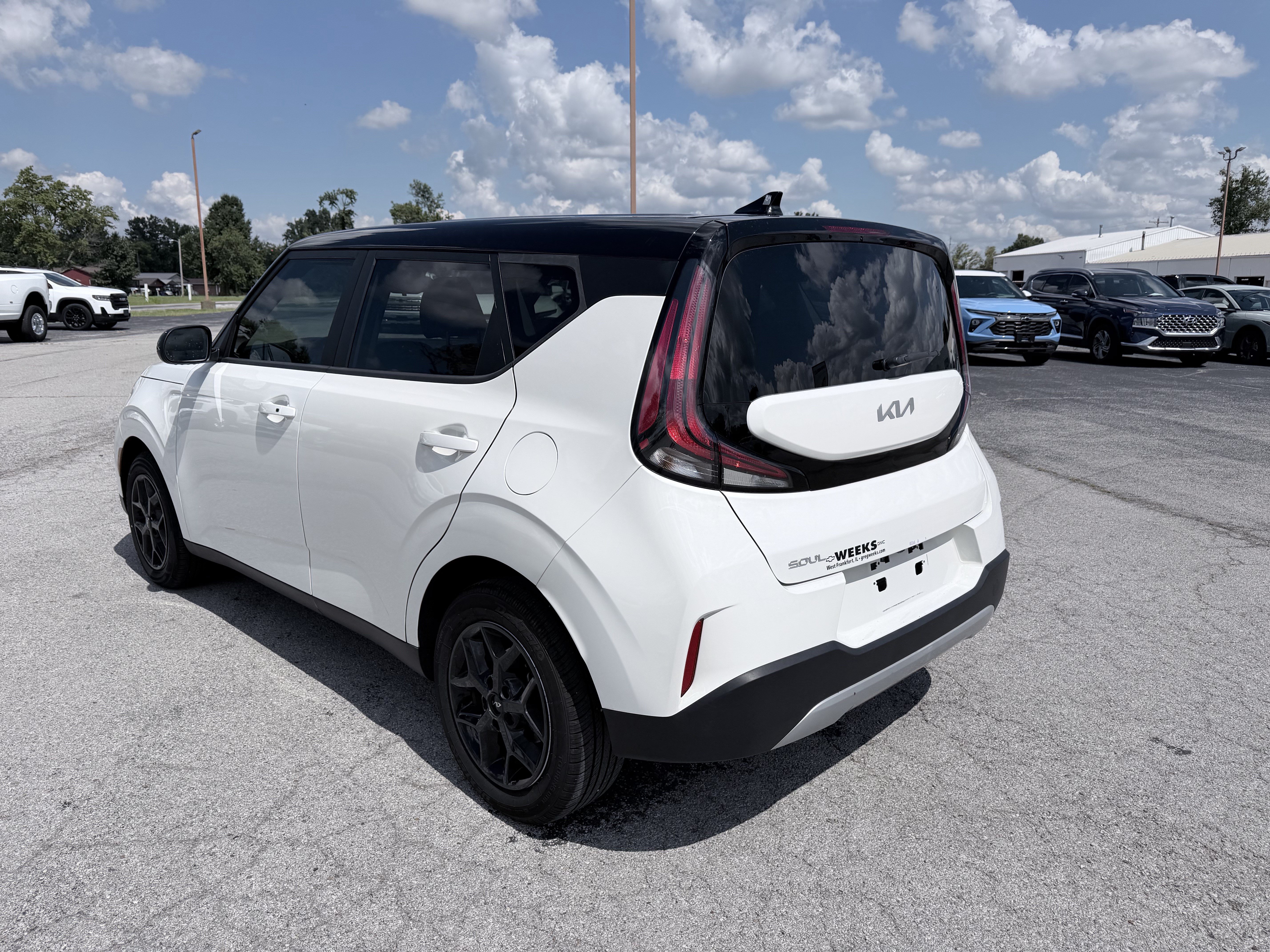 Used 2024 Kia Soul S FWD image 5
