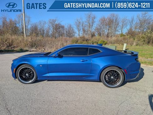 Used 2019 Chevrolet Camaro SS image 4