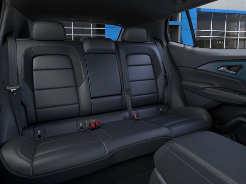 New 2026 Chevrolet Equinox EV LT image 17