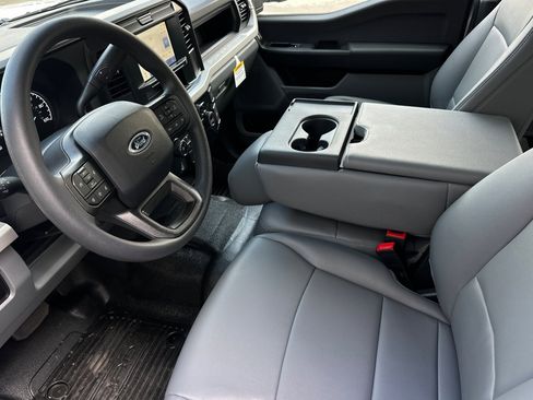 New 2026 Ford F250 XL w/ XL Chrome Package image 9