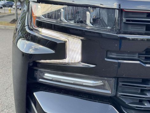Used 2022 Chevrolet Silverado 1500 RST w/ Redline Edition AWD/4WD image 9