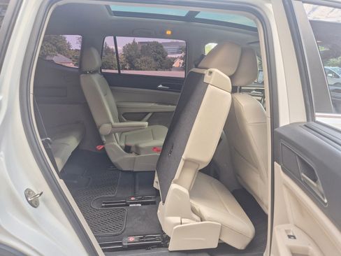 Used 2019 Volkswagen Atlas SE w/ Panoramic Sunroof Package AWD/4WD image 17