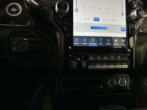 Used 2023 RAM 2500 Limited image 52