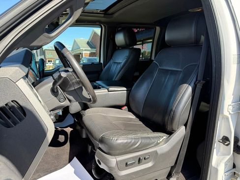 Used 2016 Ford F350 Lariat w/ Lariat Ultimate Package AWD/4WD image 2