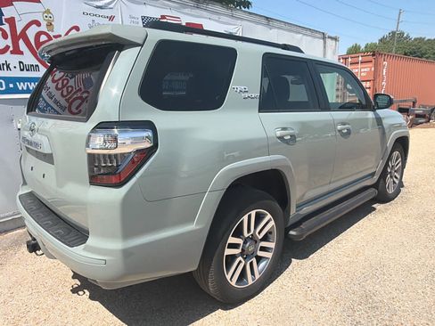 Used 2022 Toyota 4Runner TRD Sport RWD image 3