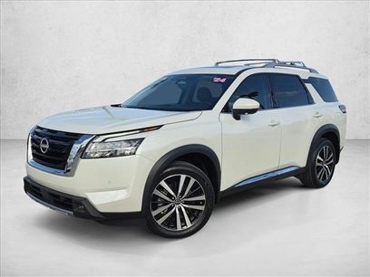 Used 2024 Nissan Pathfinder Platinum