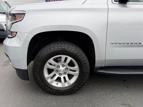 Used 2019 Chevrolet Suburban LT image 15
