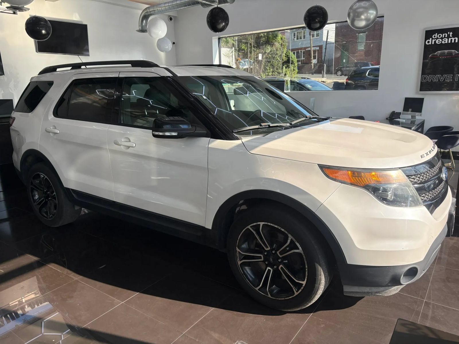 Used 2015 Ford Explorer Sport w/ Equipment Group 401A AWD/4WD image 2