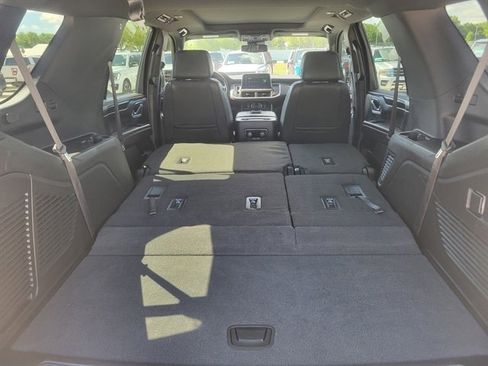 Used 2023 Chevrolet Tahoe RST image 9