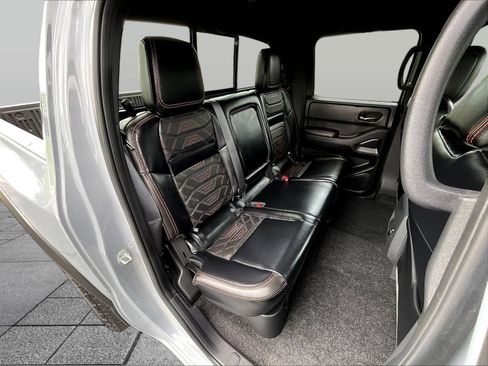Certified 2025 Nissan Frontier PRO-4X w/ Pro Premium Package AWD/4WD image 29