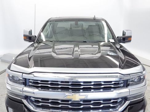 Used 2020 Chevrolet Silverado 1500 LT Trail Boss AWD/4WD image 13