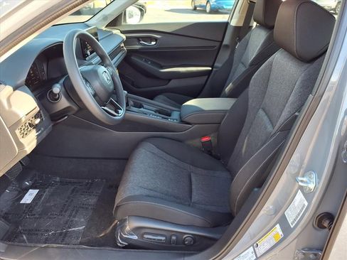 New 2025 Honda Accord SE image 11