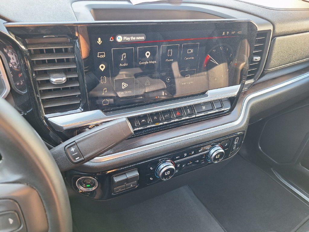 Used 2026 GMC Sierra 1500 SLT AWD/4WD image 12