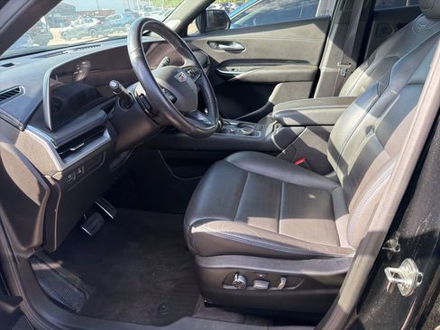 Used 2025 Cadillac XT4 Sport image 10