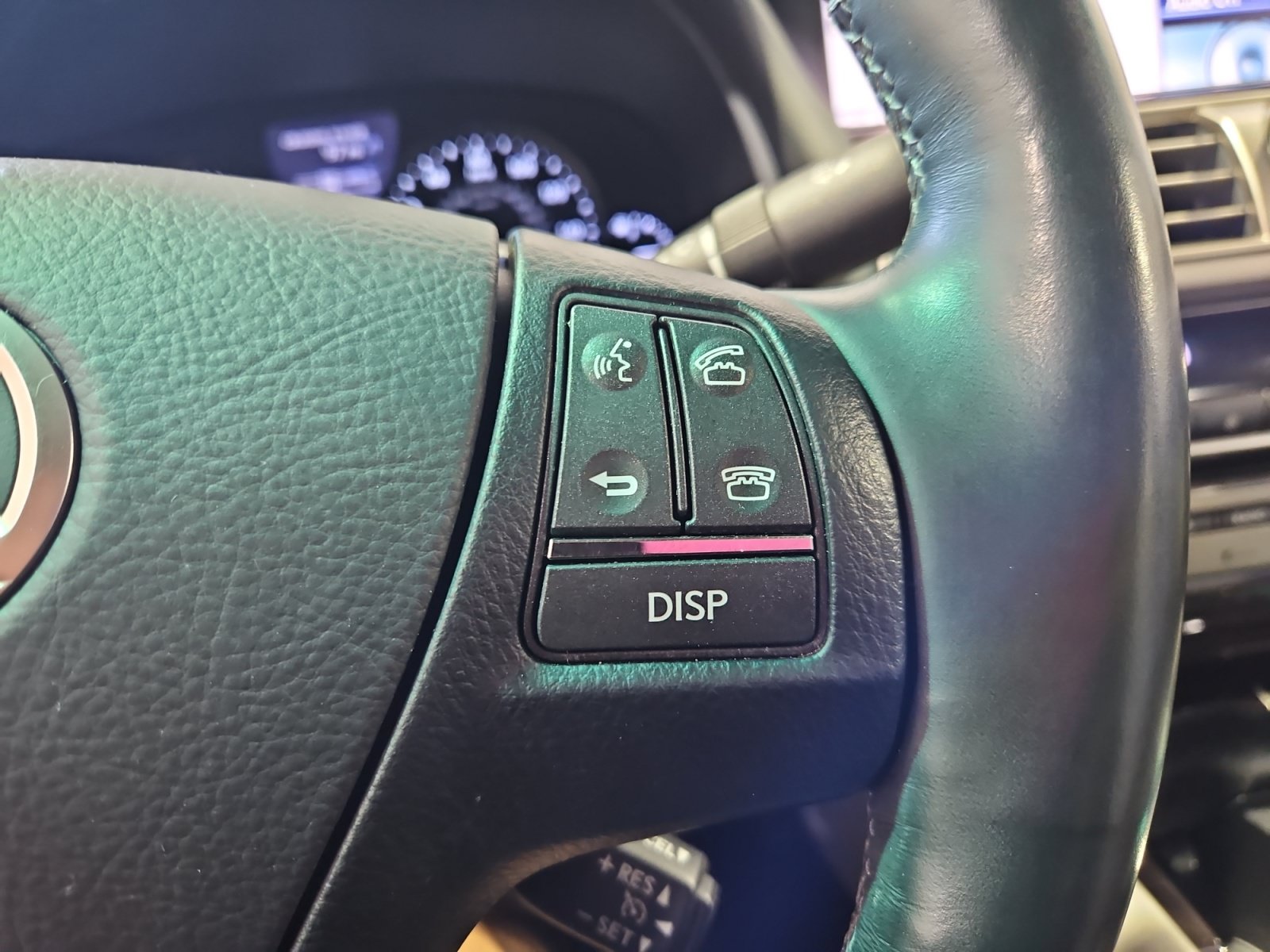 Used 2014 Lexus LS 460 w/ Comfort Package RWD image 31