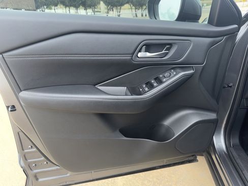 Used 2025 Nissan Rogue SV w/ SV Premium Package FWD image 10