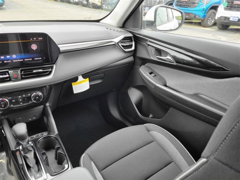 New 2026 Chevrolet TrailBlazer LT w/ Convenience Package image 15