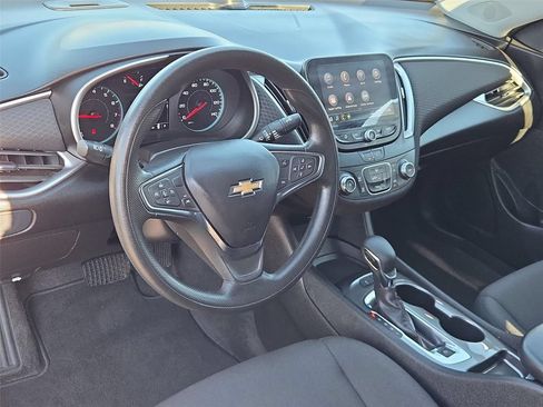 Certified 2024 Chevrolet Malibu LS FWD image 2